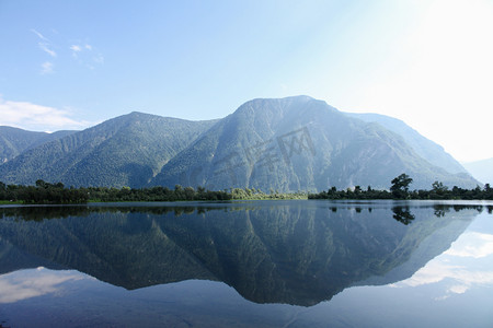 景色山水摄影照片_美丽的山水景色, 山和湖, 阿尔泰, 俄罗斯