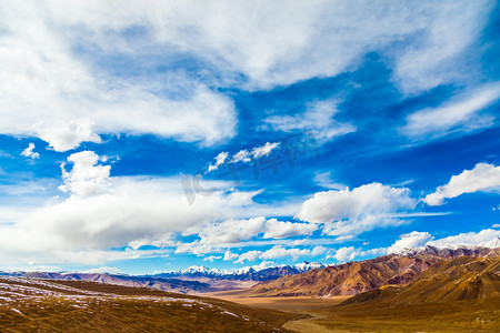 中国青海高原山地景观. 