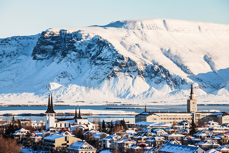 从冰岛 perlan 圆顶看雷克雅未克城市景观