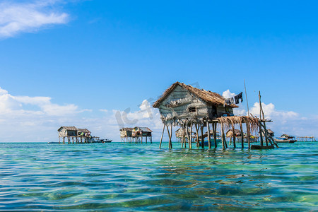 婆罗洲摄影照片_美丽的风景查看婆罗洲海吉普赛水村在 Bodgaya 岛, 仙本那沙巴, 马来西亚.