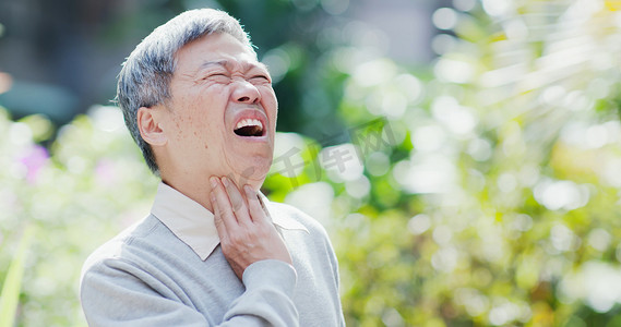 老人感冒, 感觉室外喉咙疼痛或食管癌的症状