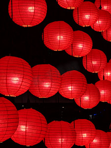 红灯笼装饰摄影照片_中国新年或春节红灯笼装饰.