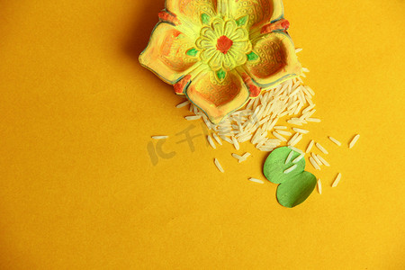 印第安节日 Dussehra, 叶子与米