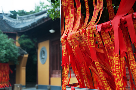 老佛寺、龙华寺、传统红丝带愿