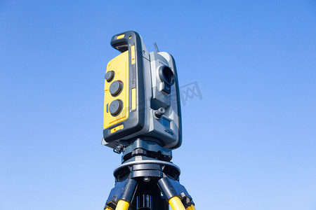 site摄影照片_Russia Kemerovo 2019-03-15. Land surveyor equipment. Robotic tot