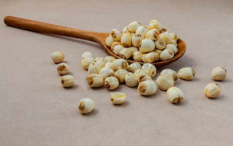豆子分类摄影照片_生莲子的组成。亚洲流行的食物种子 