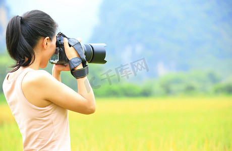 女摄影师γυναίκα φωτογράφος