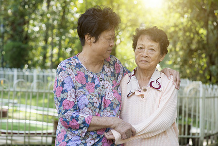 亚洲老年妇女朋友