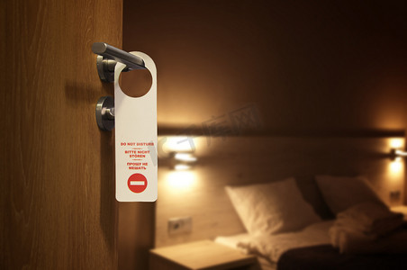 国际英语摄影照片_Do not disturb - hotel room interior