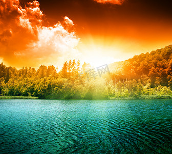 绿水湖和日落