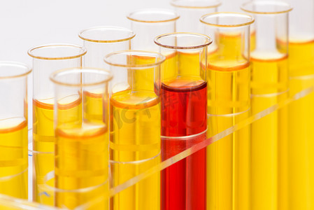 化妆品制药摄影照片_化学实验室用液体在污水附加费中的科学实验
