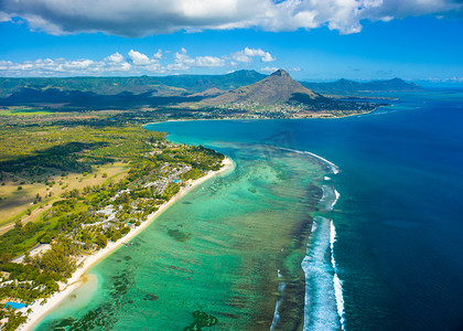 毛里求斯岛摄影照片_毛里求斯岛的空中景观