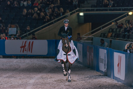 获胜者尼古拉 Philippaerts 单圈的朋友圣诞荣誉