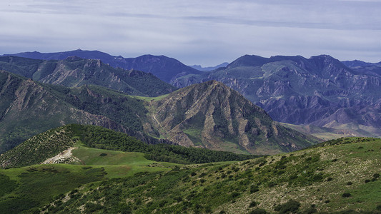 内蒙古大青山风光上午山峦绿色夏季素材摄影图配图