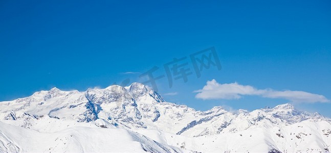 罗蒙摄影照片_蒙特罗萨山，南侧，冬季意大利，欧洲。