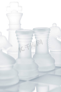 一组棋子是保卫国王，从白色切割而成