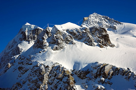 瑞士采尔马特的小马特宏峰和西布莱索恩。
