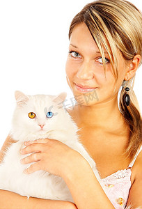 一个女孩和猫的摄影照片_画名：一个女孩和一只杂色眼睛的猫Portrait of a Girl and a Varicoloured Eyes Cat
