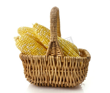 篮子里的玉米穗