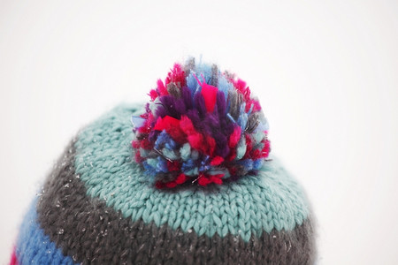 时髦的颜色冬日女帽