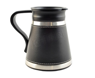 不锈钢背景摄影照片_白色背景上的黑色旅行咖啡杯