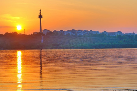 多瑙河上的日落
