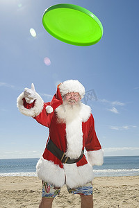 圣诞老人扔出一只绿色的鱼蜂