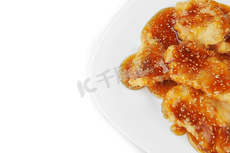美食中国烧烤摄影照片_红油炸鸡。中国菜