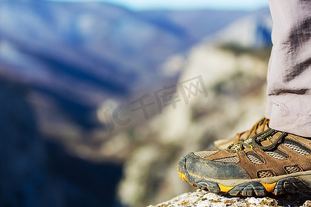 两双登山靴