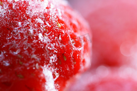 通俗摄影照片_冷冻草莓