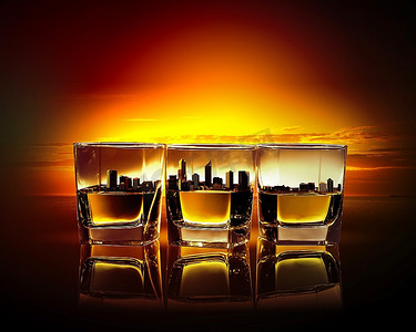 图像三杯威士忌与城市插图在
