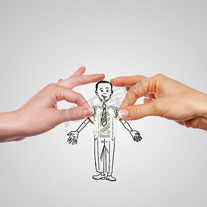 画的是一个男人用两只手抓住肩膀手手指甲