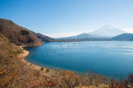富士摄影照片_日本山梨市的富士富士山，有本州湖