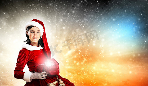 圣诞老人装扮的美丽女孩圣诞装饰画