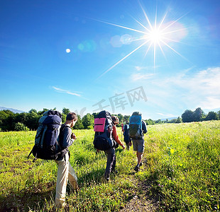 山里的徒步旅行者