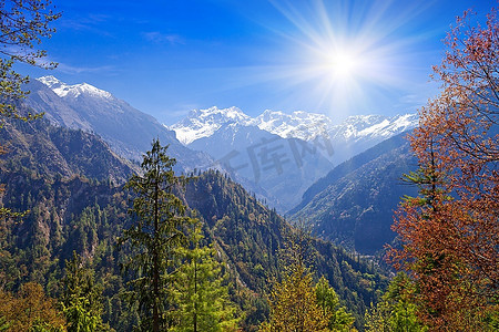 尼泊尔安纳普尔纳地区喜马拉雅山的美丽风景