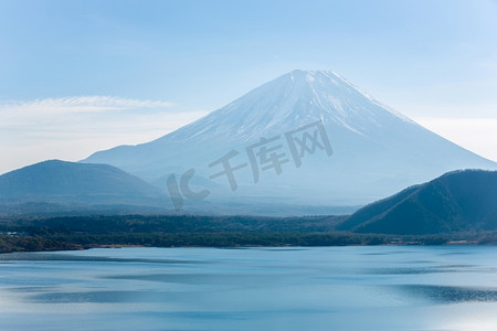 日本山梨市的富士富士山，有本州湖