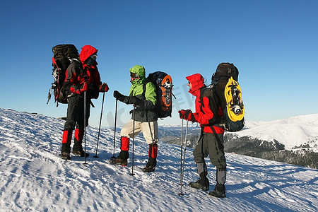 山里的徒步旅行者