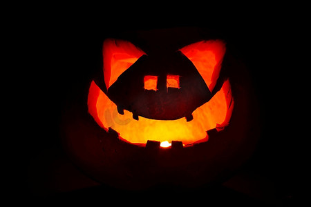 南瓜灯火焰特效恐怖令人毛骨悚然的万圣节南瓜灯