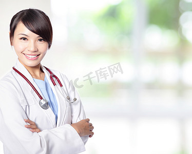 年轻的医生女人微笑脸