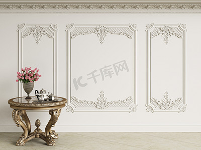 古典的巴洛克式桌与咖啡和玫瑰花束在古典内部。墙壁与装饰的檐口。大理石地板。数字插图. 3 d 渲染