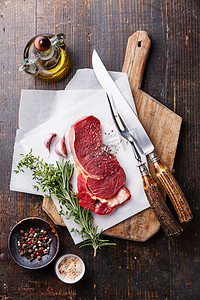 红色印章摄影照片_Raw fresh meat Ribeye steak