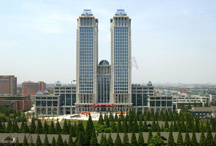 摄影照片_上海复旦大学光华双塔景观，2005年5月26日