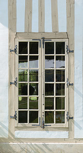 古代花园背景摄影照片_旧的窗口