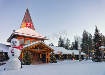 雪人和圣诞树拉普兰圣诞老人村