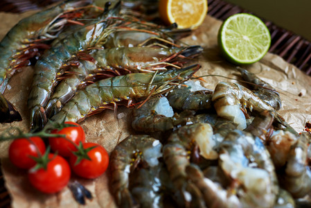 summer水纹摄影照片_Set of fresh shrimp