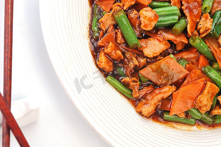 炸鸡叉骨摄影照片_中国菜。红豆沙炸鸡