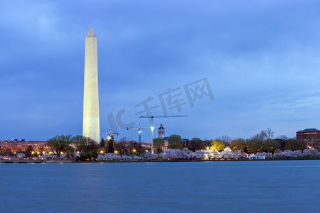 古诗爱国摄影照片_华盛顿特区潮汐盆地的纪念碑