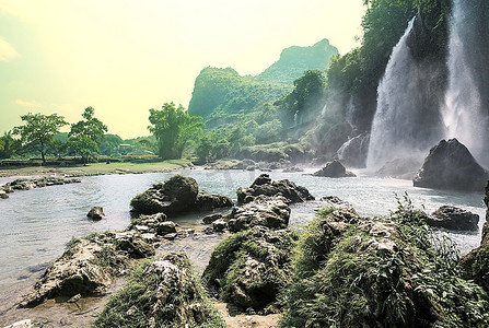 桥越南摄影照片_Ban Gioc -越南的德天瀑布