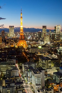 鸟瞰图东京铁塔都市风景日落在黄昏日本